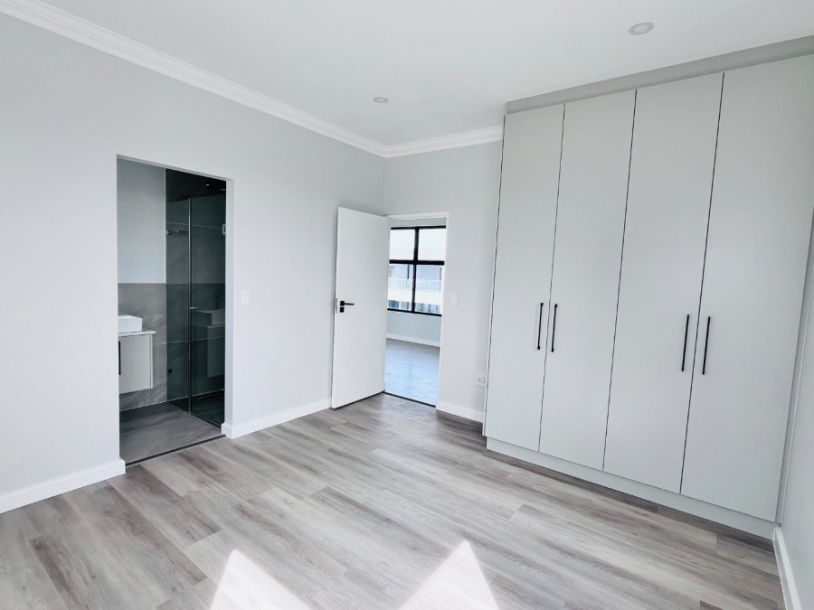 4 Bedroom Property for Sale in Sandown Western Cape